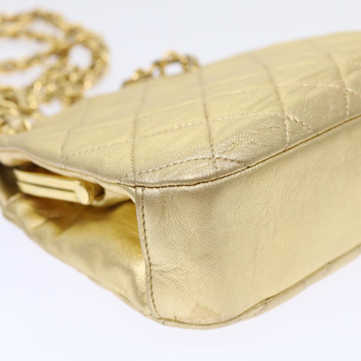 CHANEL Matelasse Chain Shoulder Bag Leather Gold CC 53015A