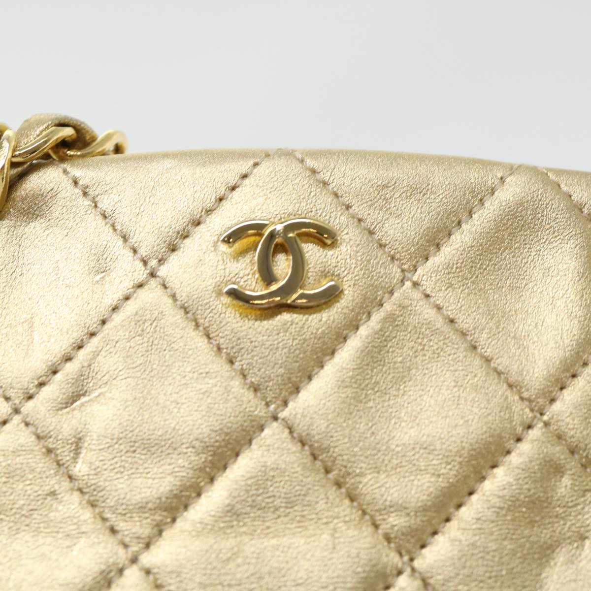 CHANEL Matelasse Chain Shoulder Bag Leather Gold CC 53015A