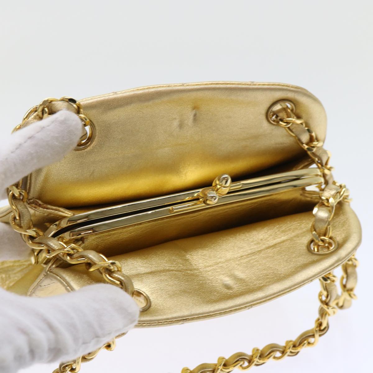 CHANEL Matelasse Chain Shoulder Bag Leather Gold CC 53015A