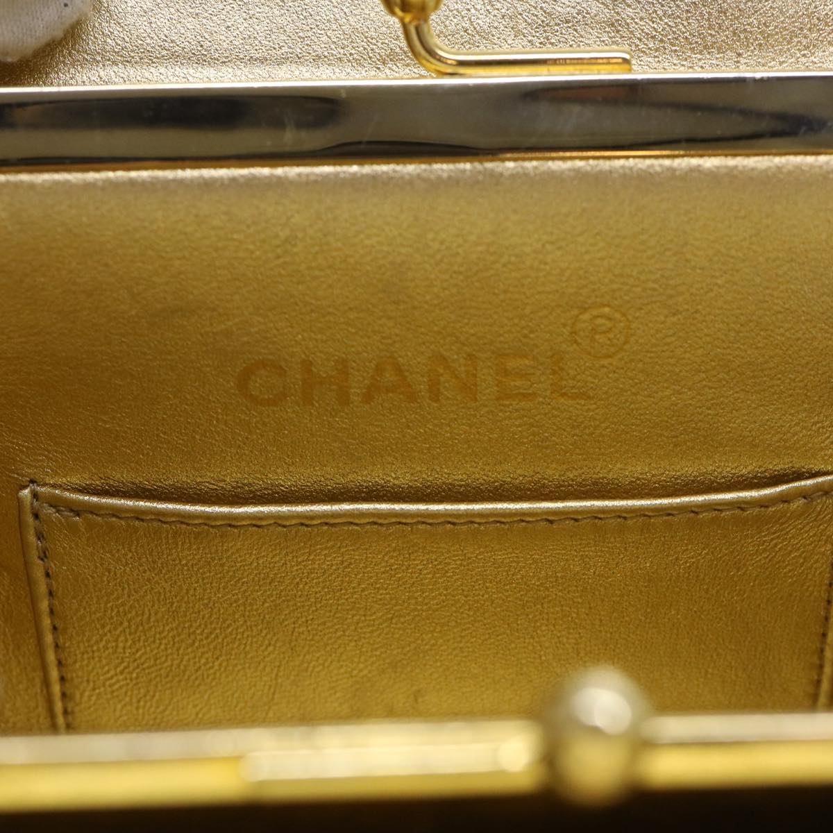 CHANEL Matelasse Chain Shoulder Bag Leather Gold CC 53015A