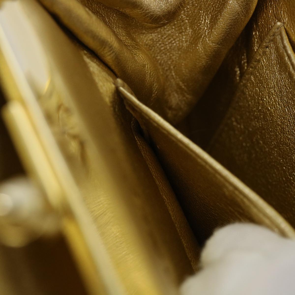 CHANEL Matelasse Chain Shoulder Bag Leather Gold CC 53015A