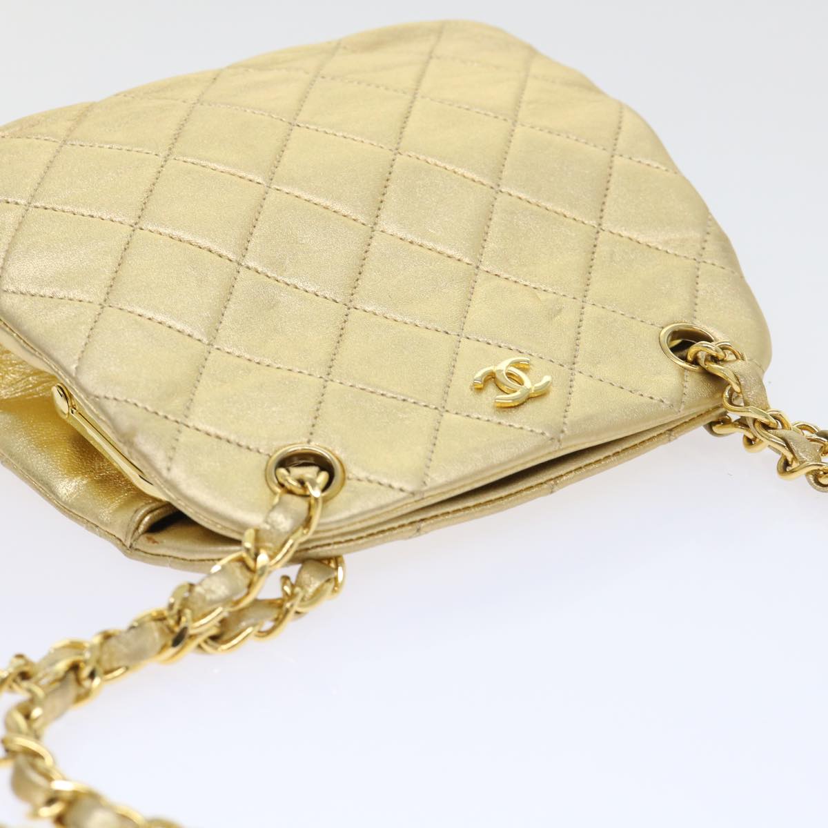 CHANEL Matelasse Chain Shoulder Bag Leather Gold CC 53015A