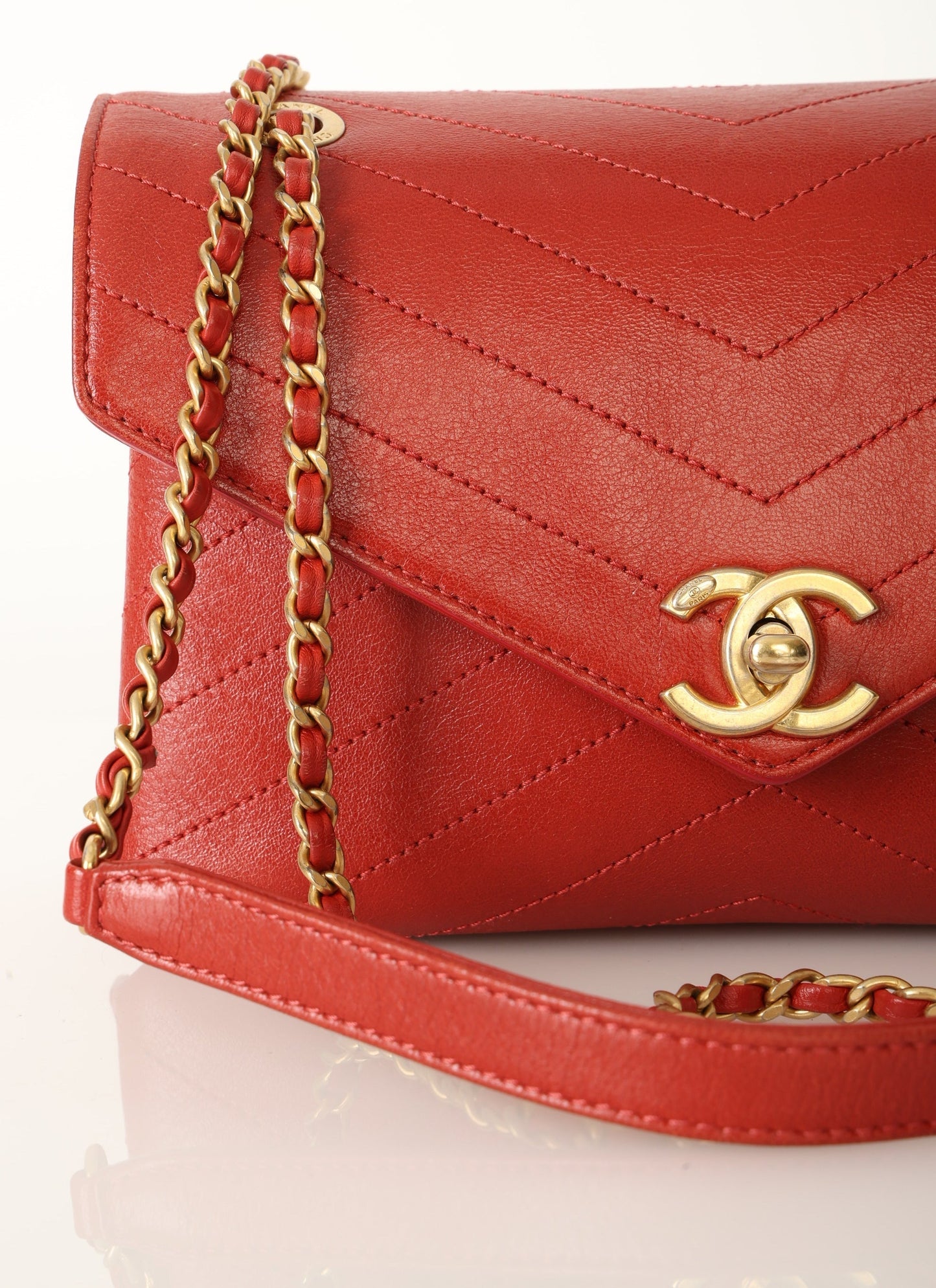 Chanel 2018 Calfskin Chevron Red Flap
