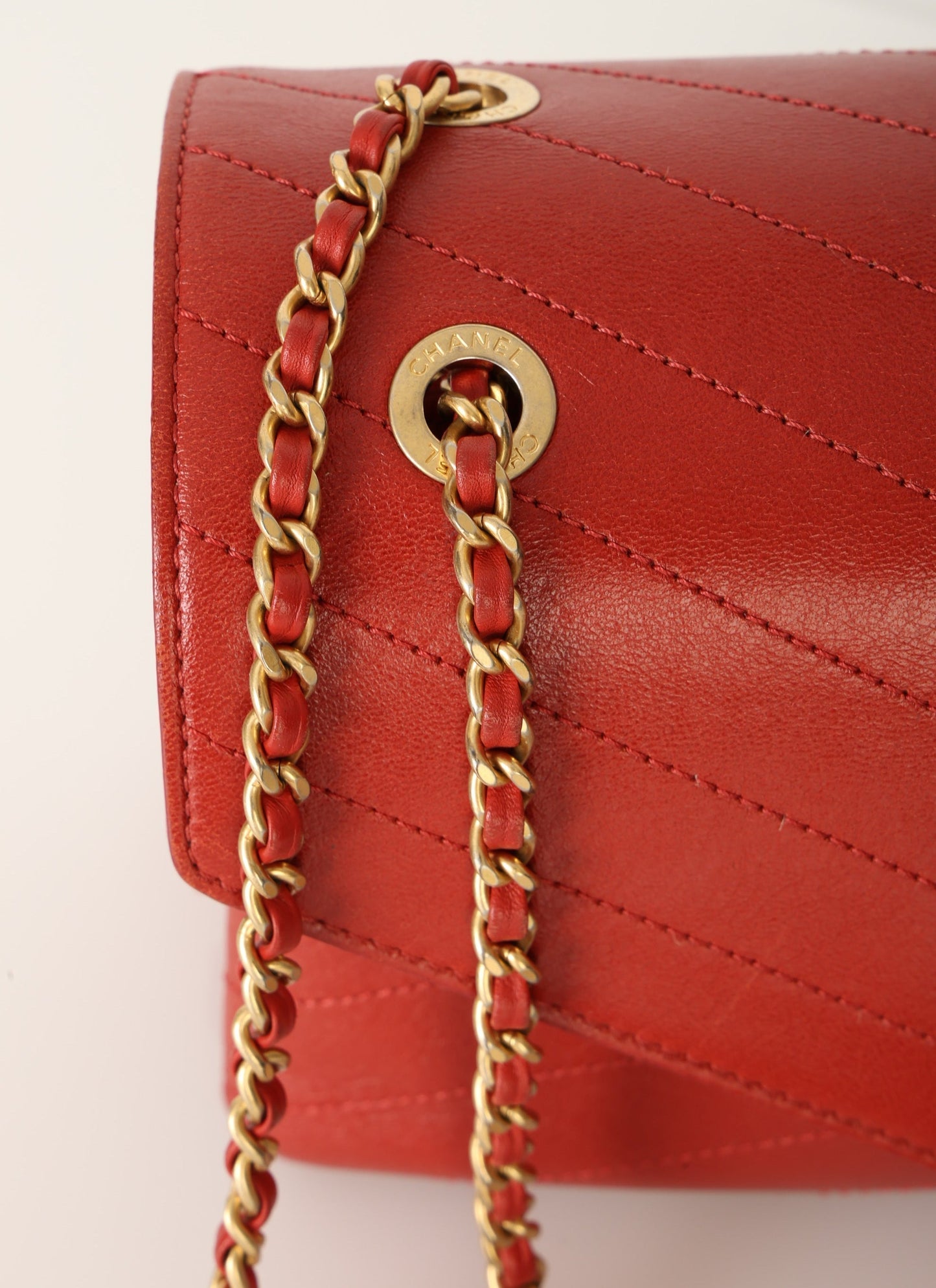 Chanel 2018 Calfskin Chevron Red Flap