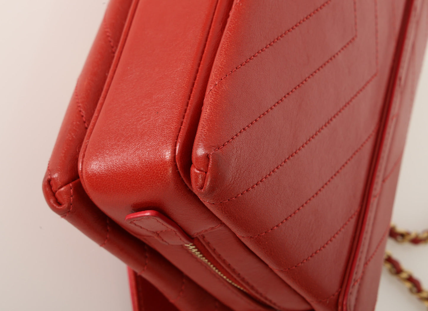 Chanel 2018 Calfskin Chevron Red Flap