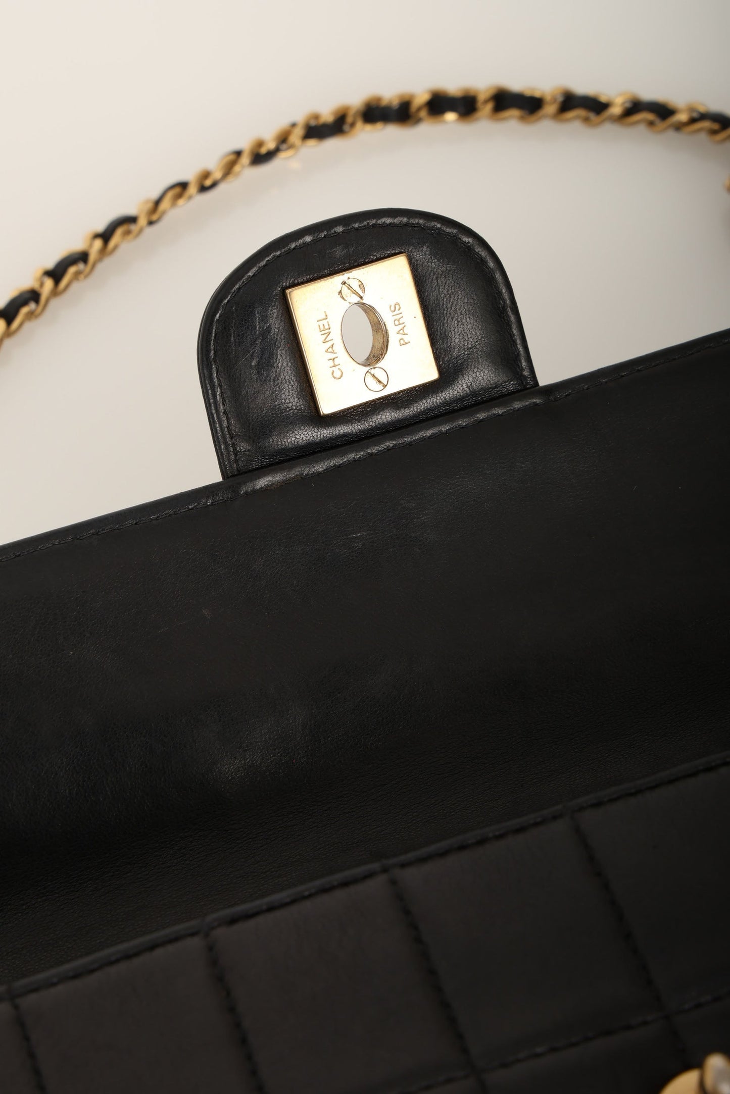Chanel 2000 Lambskin East West Chocolate Bar