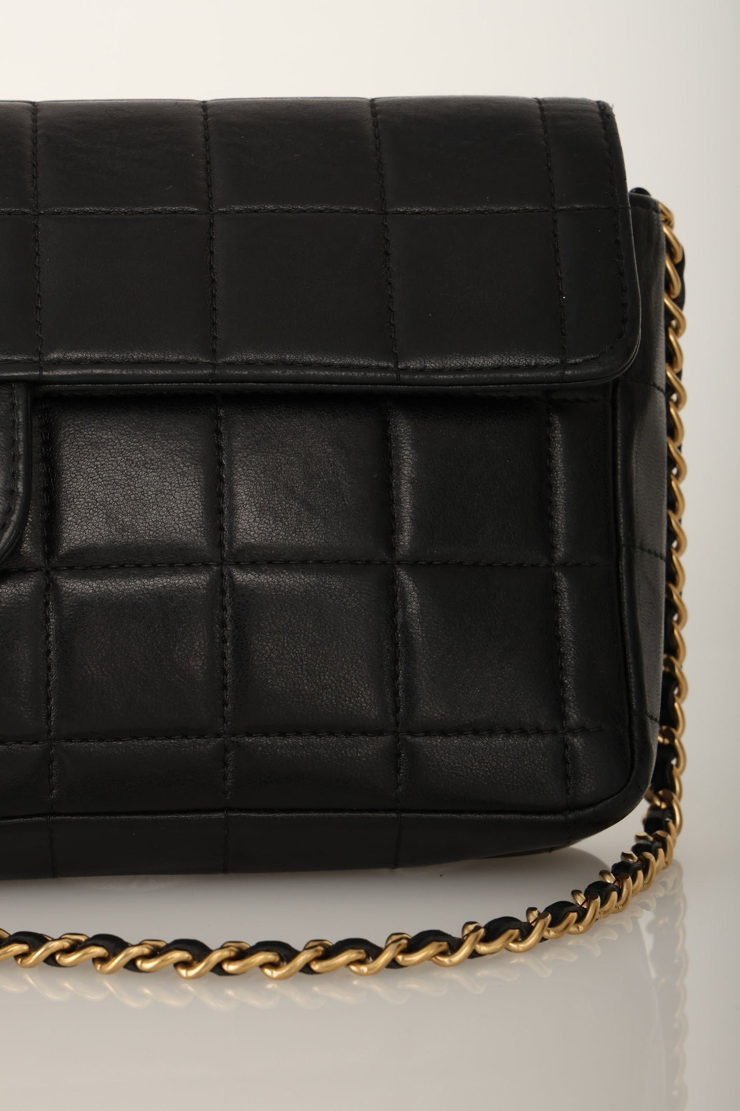 Chanel 2000 Lambskin East West Chocolate Bar