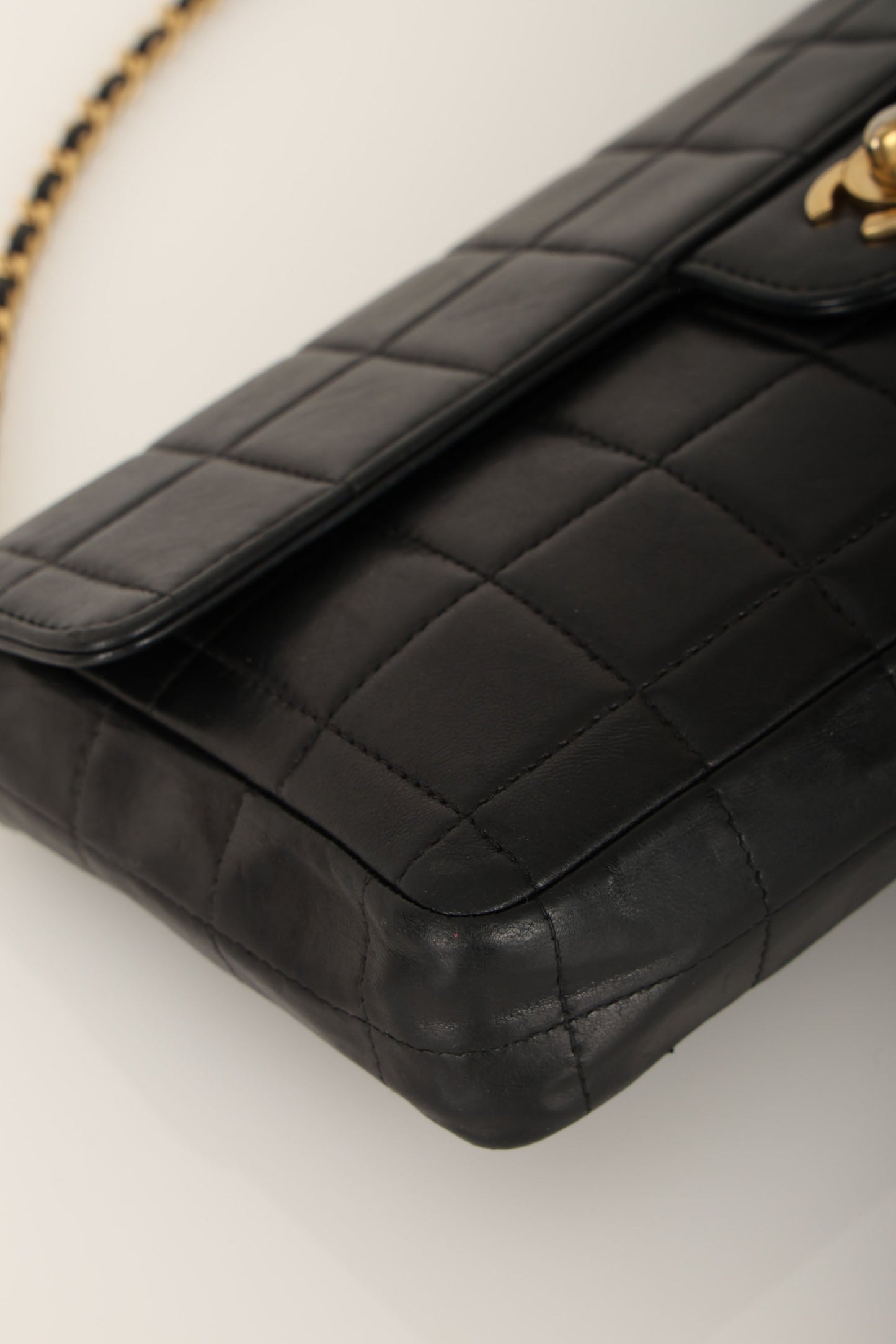 Chanel 2000 Lambskin East West Chocolate Bar