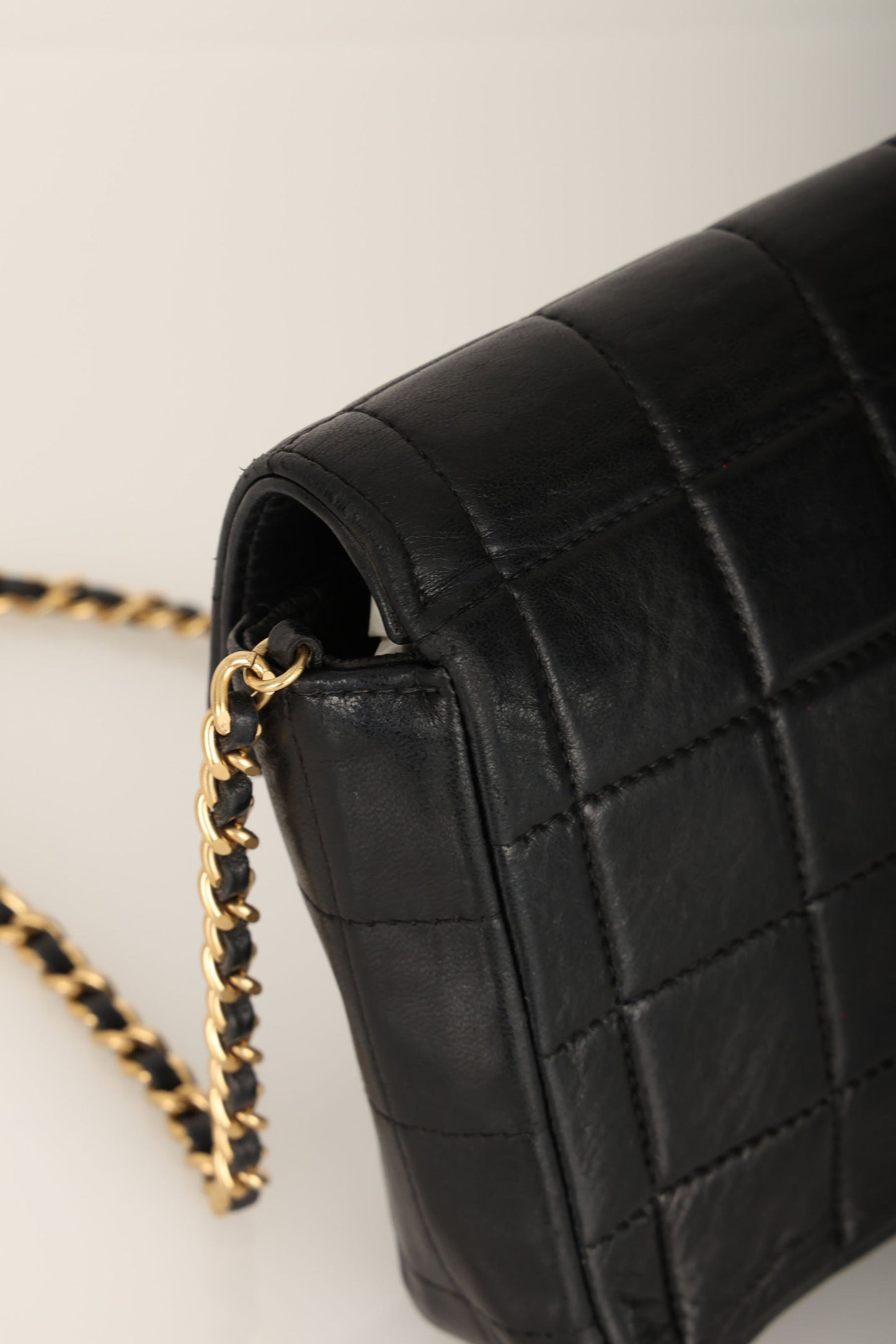 Chanel 2000 Lambskin East West Chocolate Bar
