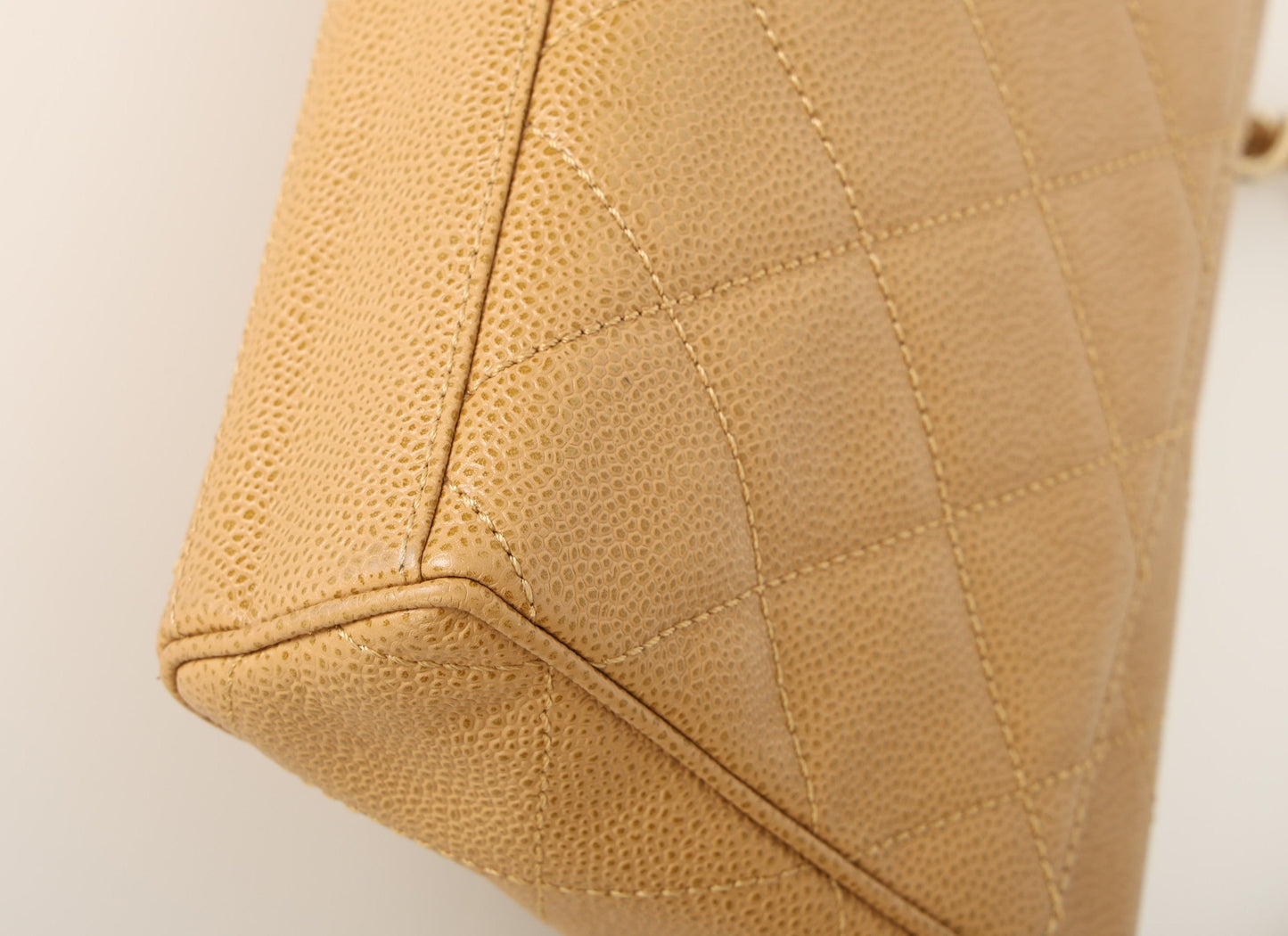 Chanel 2000 Caviar Beige Single Flap