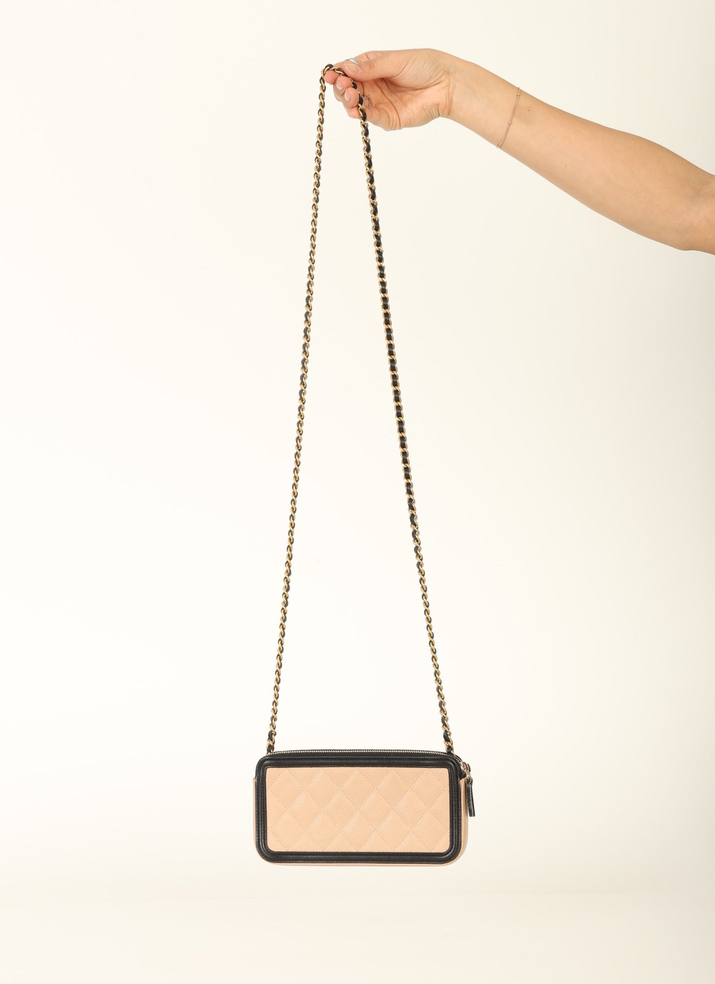 Chanel 2018 Caviar Filigree Chain Shoulder Bag