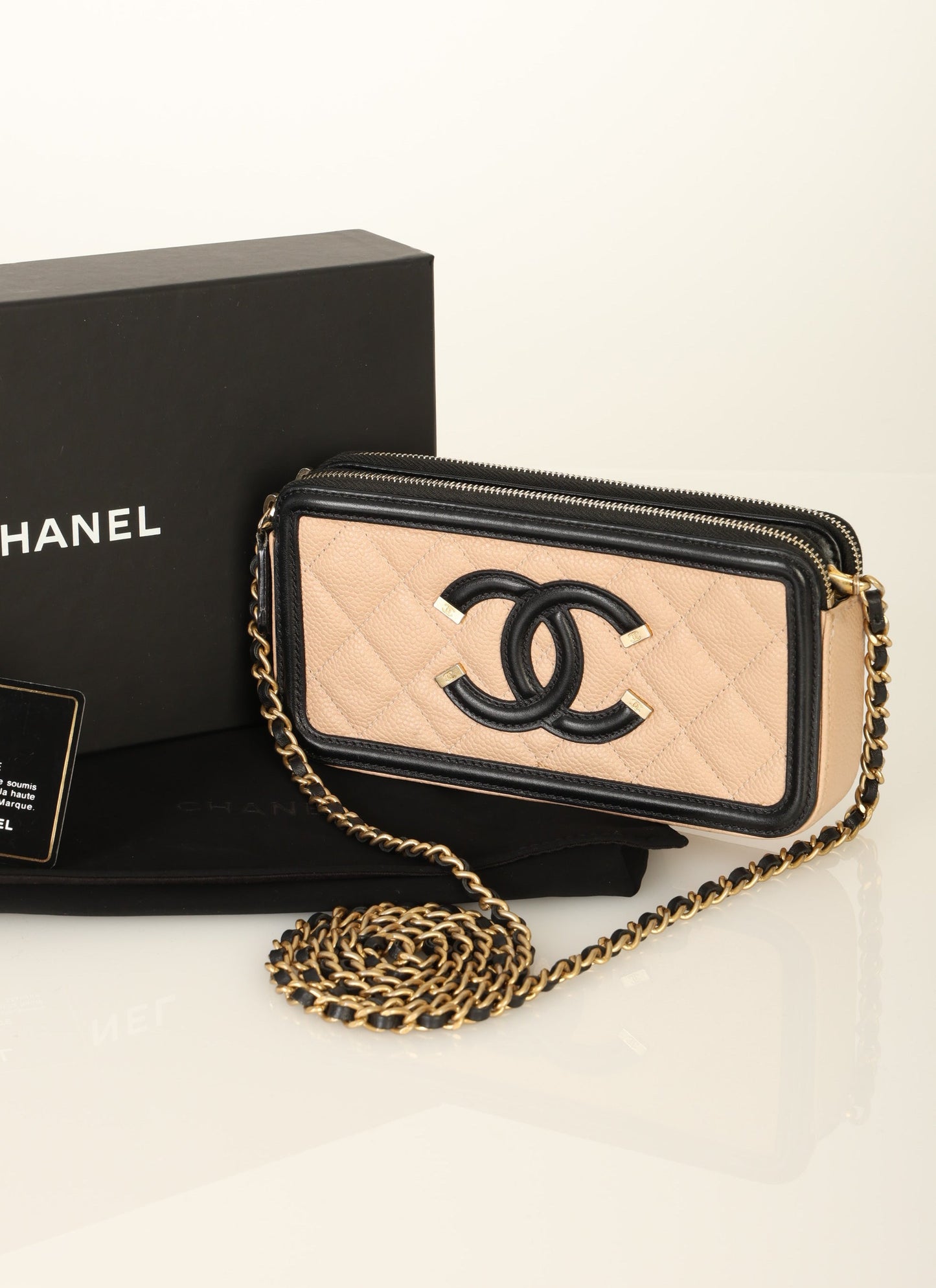 Chanel 2018 Caviar Filigree Chain Shoulder Bag