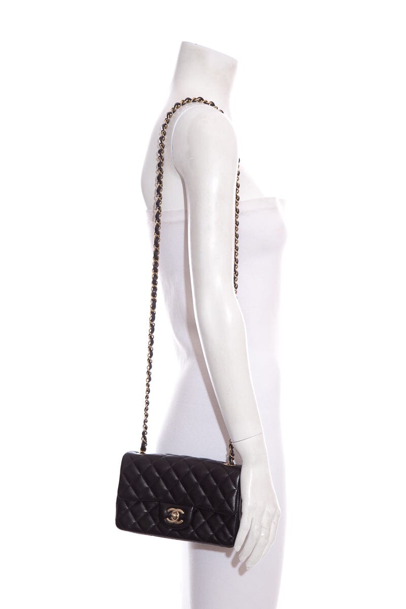 Chanel Black Single Flap 2022 Mini Lamb Leather Handbag