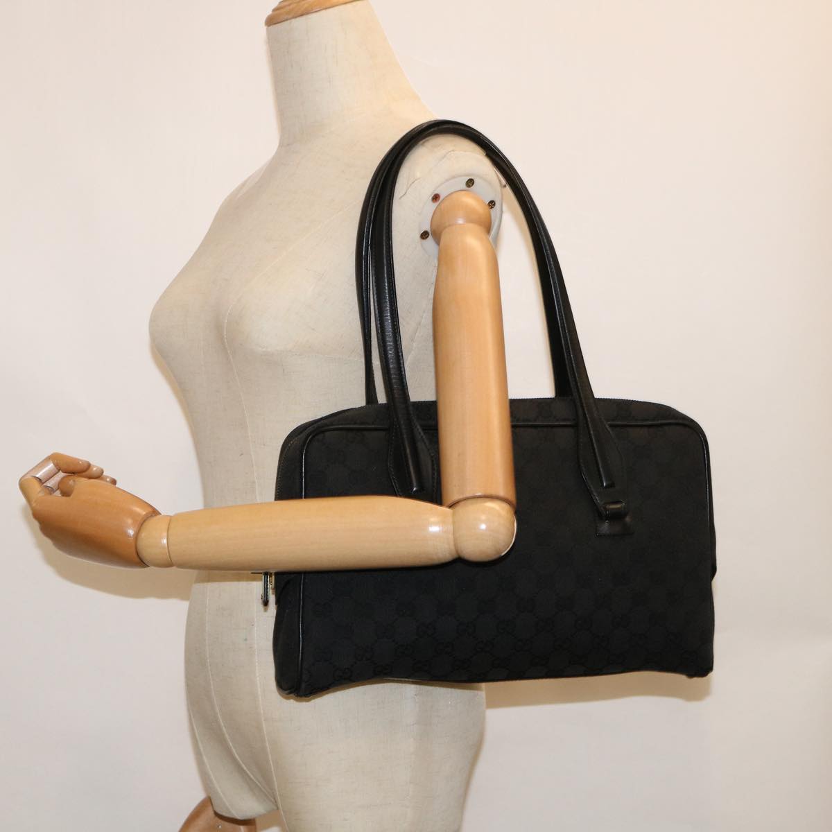 GUCCI GG Canvas Tote Bag Black 90674 60151
