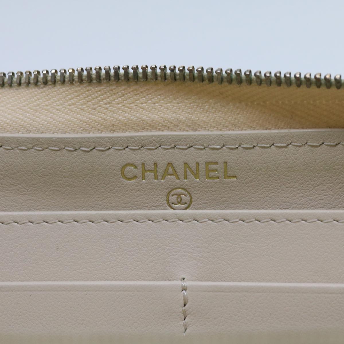 CHANEL Long Wallet Caviar Skin White CC 65288