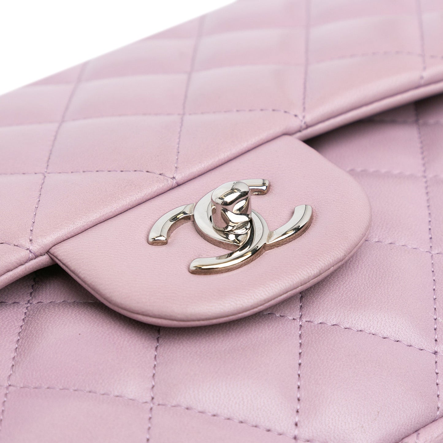 Chanel Sac Jumbo Classic Lambskin Double Flap