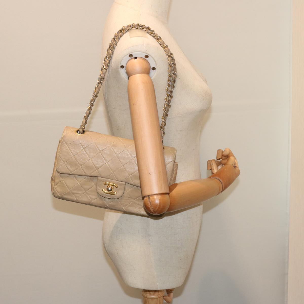 CHANEL Matelasse Chain Shoulder Bag Lamb Skin Beige CC 70454A