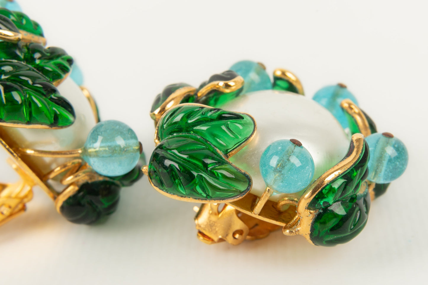 Boucles d'oreilles en pte de verre Chanel