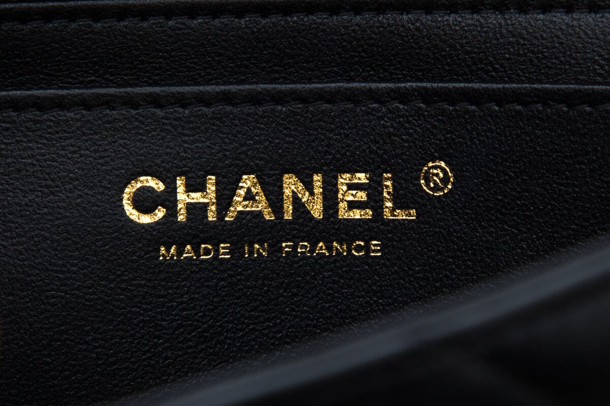 Chanel Black Single Flap 2022 Mini Lamb Leather Handbag