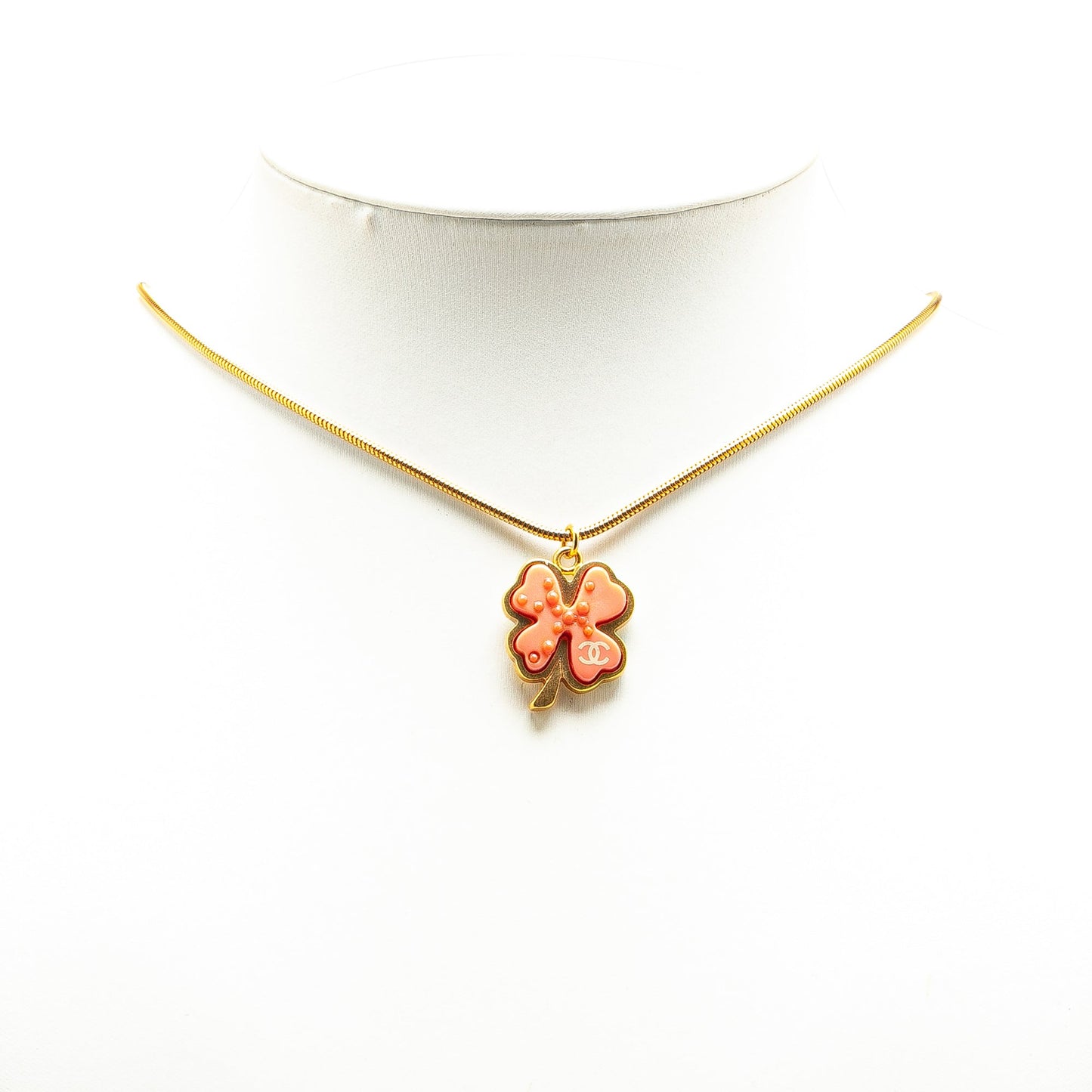 Gold Chanel Gold Plated And Resin Clover Pendant Necklace