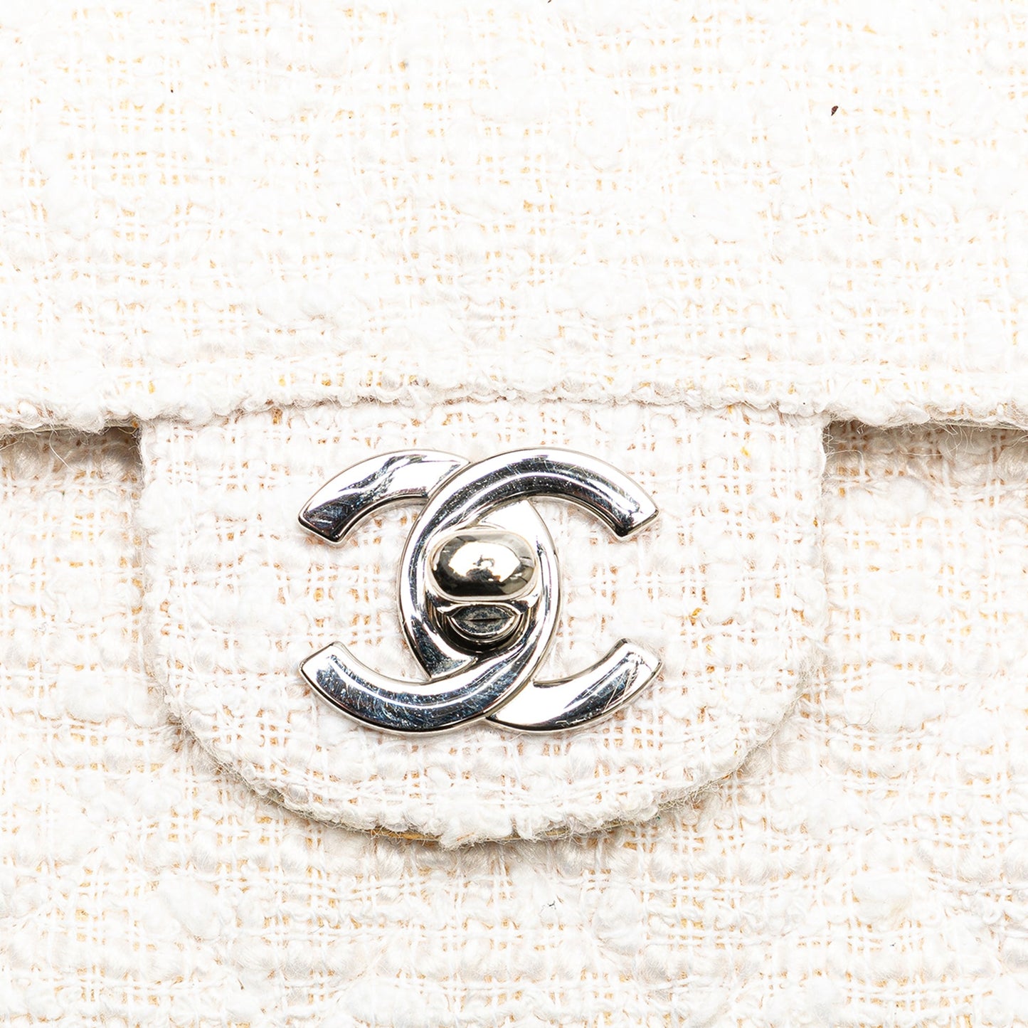 Chanel Sac Medium Classic Tweed Double Flap