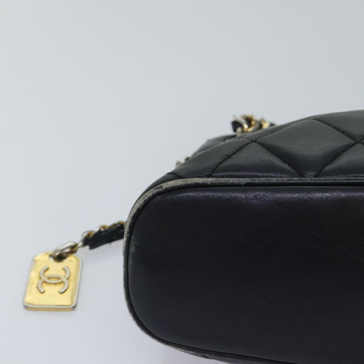 CHANEL Matelasse Chain Shoulder Bag Leather Gold Black CC 88263