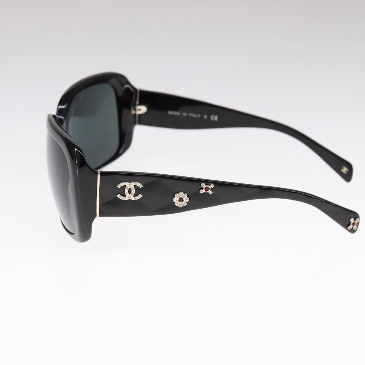 CHANEL Stone Sunglasses plastic Black CC 90919