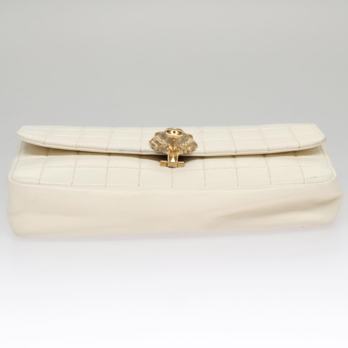 CHANEL Chain East West Shoulder Bag Leather White CC 94488