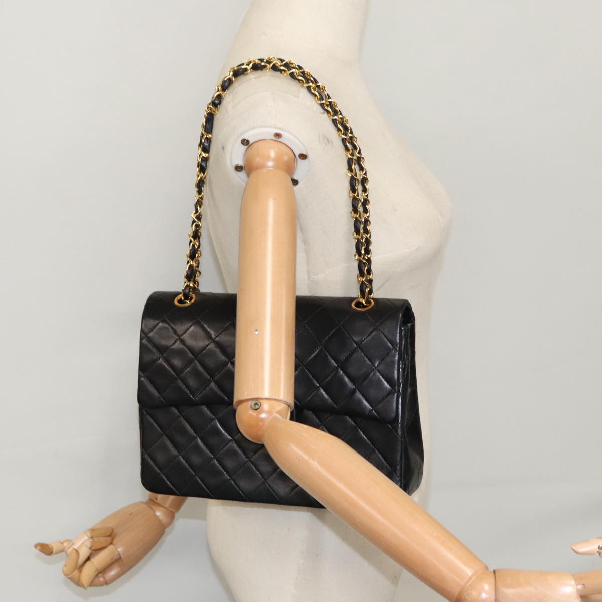 CHANEL Matelasse Chain Hand Bag Lamb Skin Black Gold CC 95715A