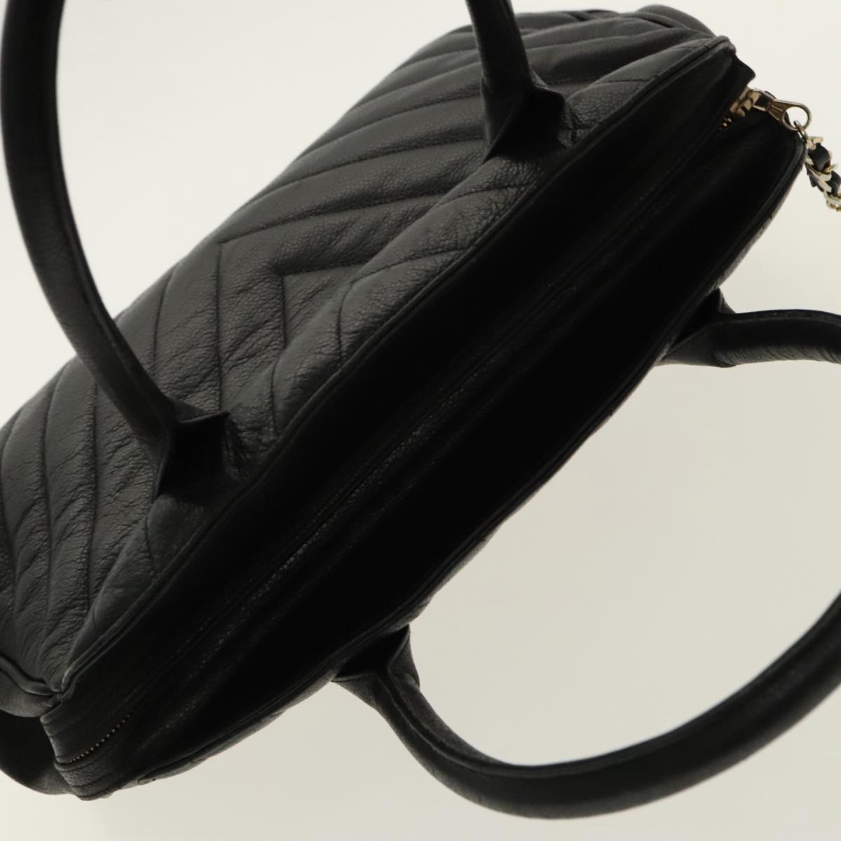 CHANEL V Stitch Hand Bag Caviar Skin Black Gold CC 95729