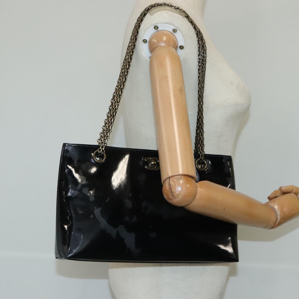 CHANEL Chain Shoulder Bag Patent leather Black CC 97053