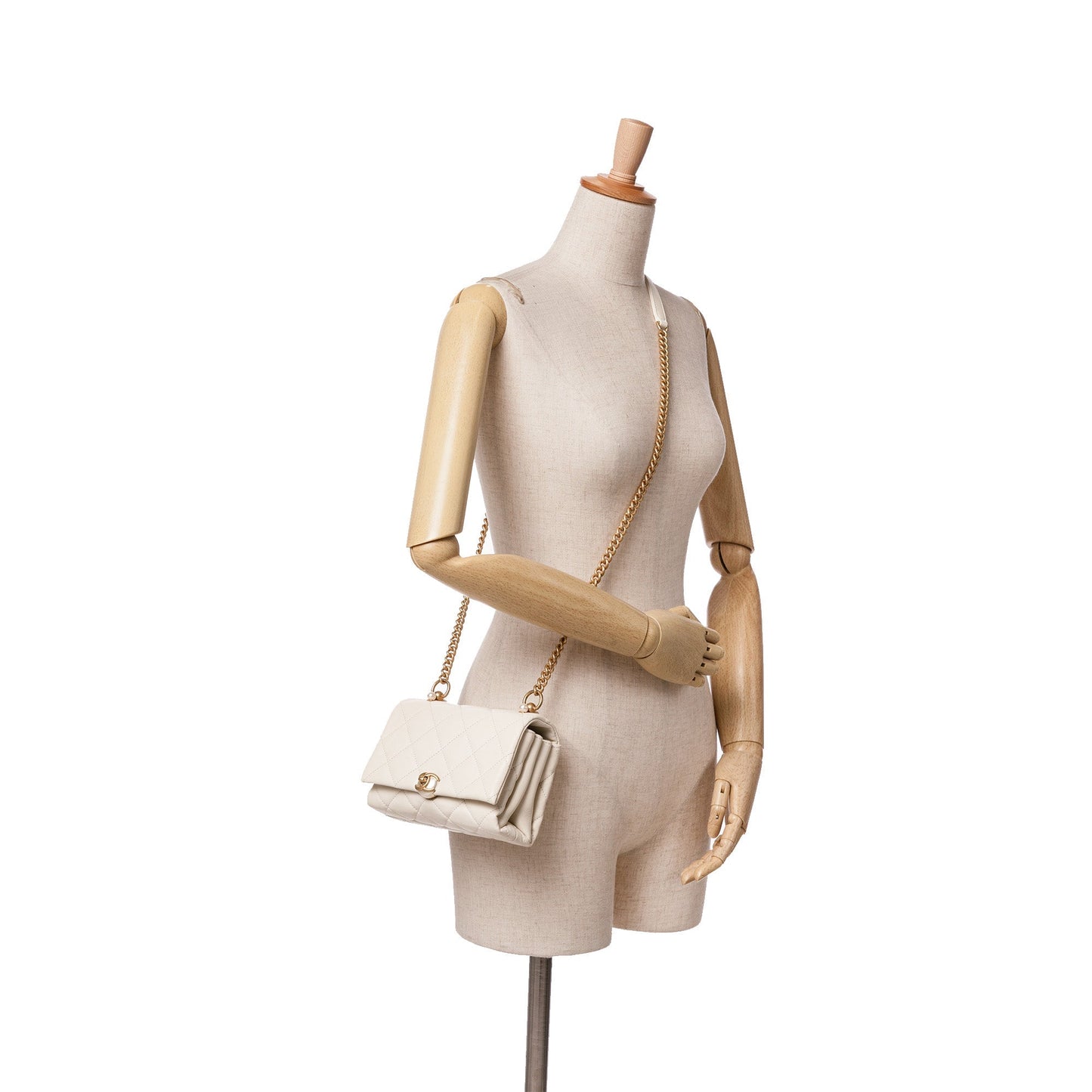 Chanel Sac Quilted Calfskin Pearl CC Accordion Flap