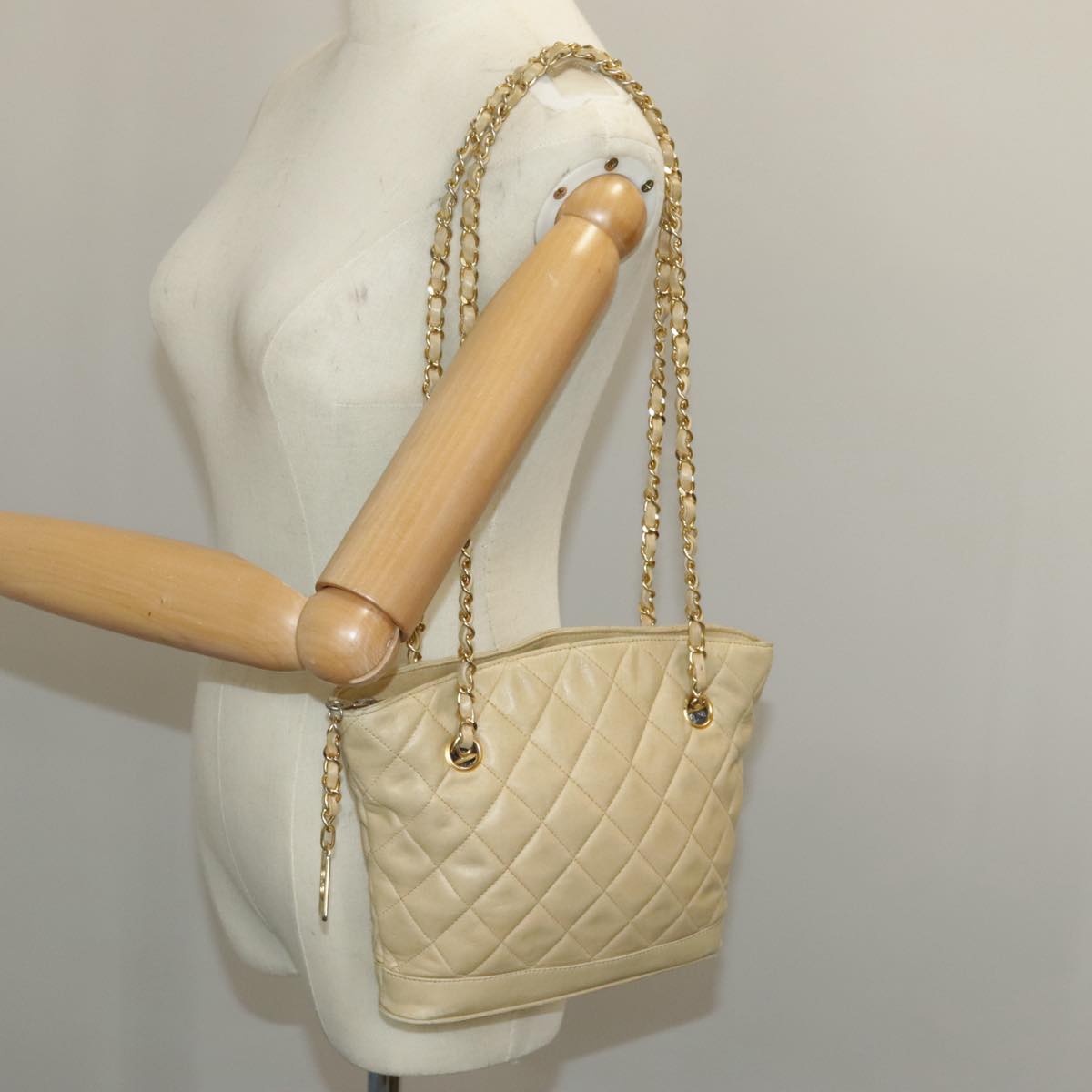 CHANEL Matelasse Chain Shoulder Bag Lamb Skin Beige Gold CC 98416