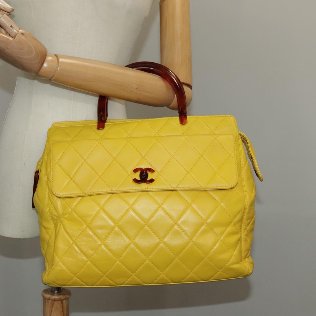 CHANEL Matelasse Hand Bag Lamb Skin Yellow CC 98431