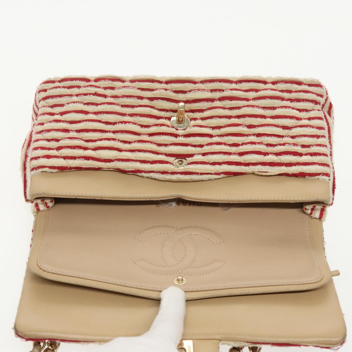 CHANEL Matelasse Chain Border Shoulder Bag Canvas Red Gold beige CC 98535