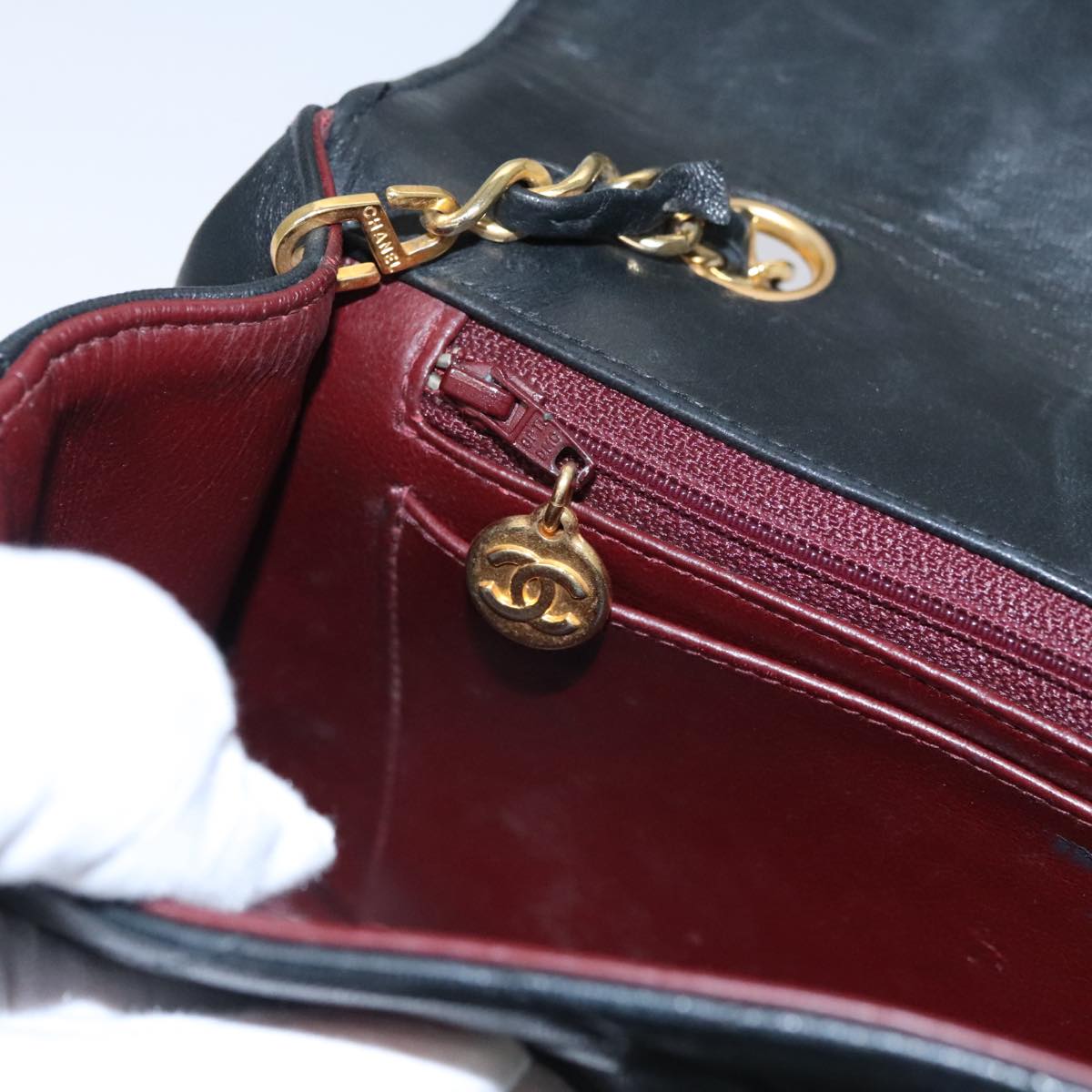CHANEL Matelasse Turn Lock Chain Shoulder Bag Lamb Skin Black CC 99218