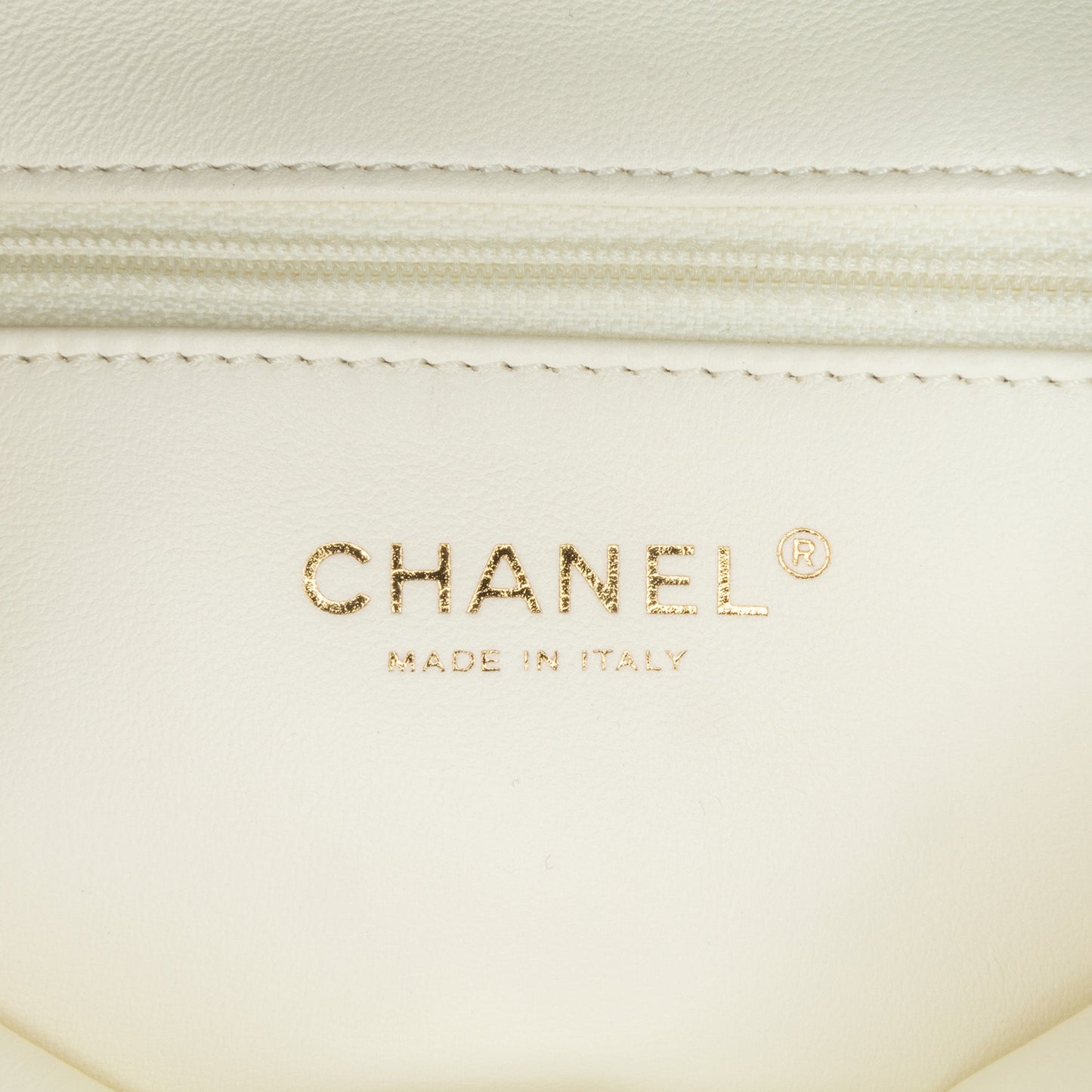 Chanel Sac Mini Quilted Lambskin Heart Charms Flap