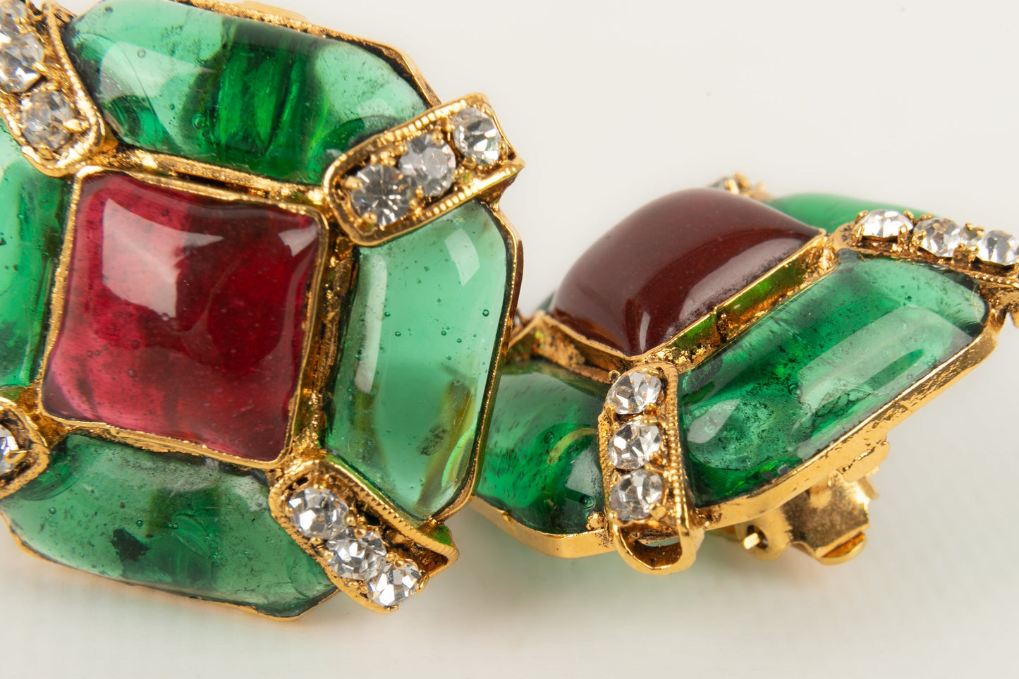 Boucles d'oreilles en pte de verre Chanel
