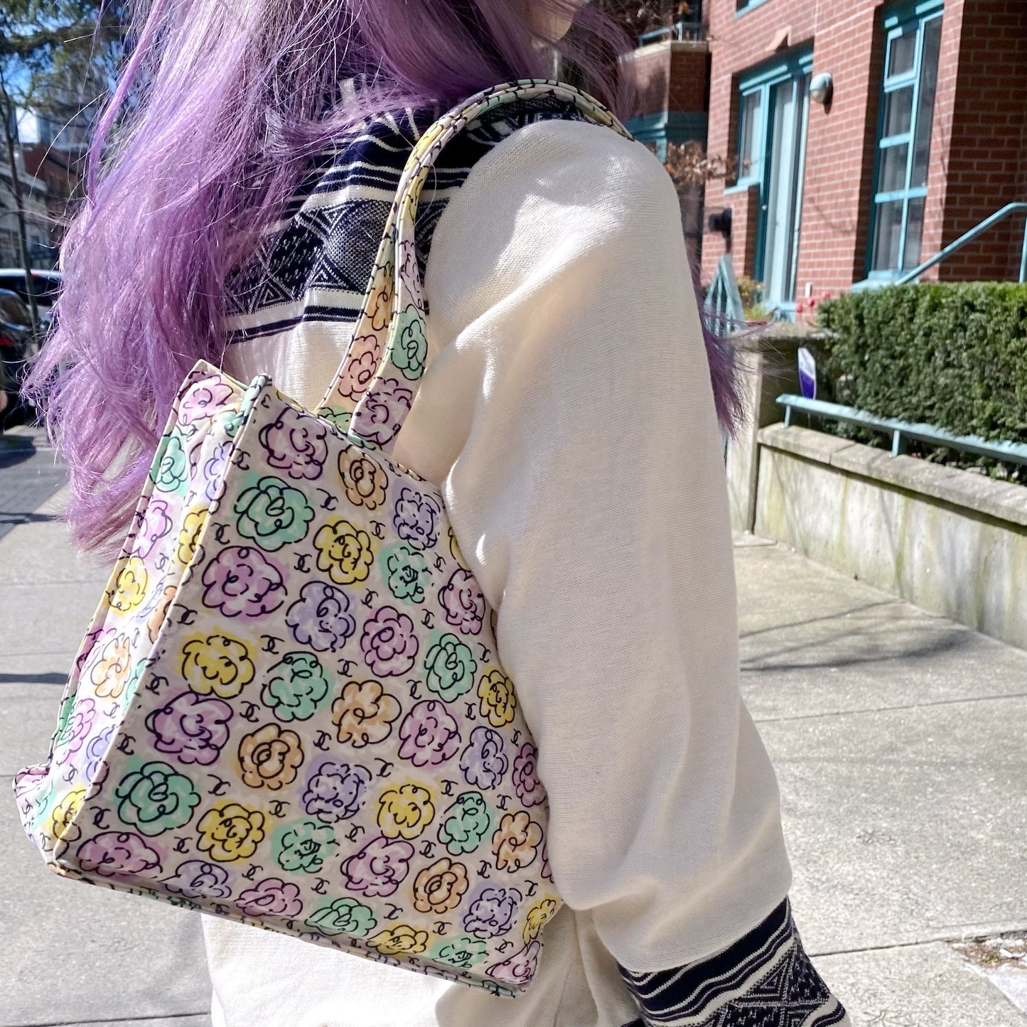Chanel Vintage Flower CC Loge tote