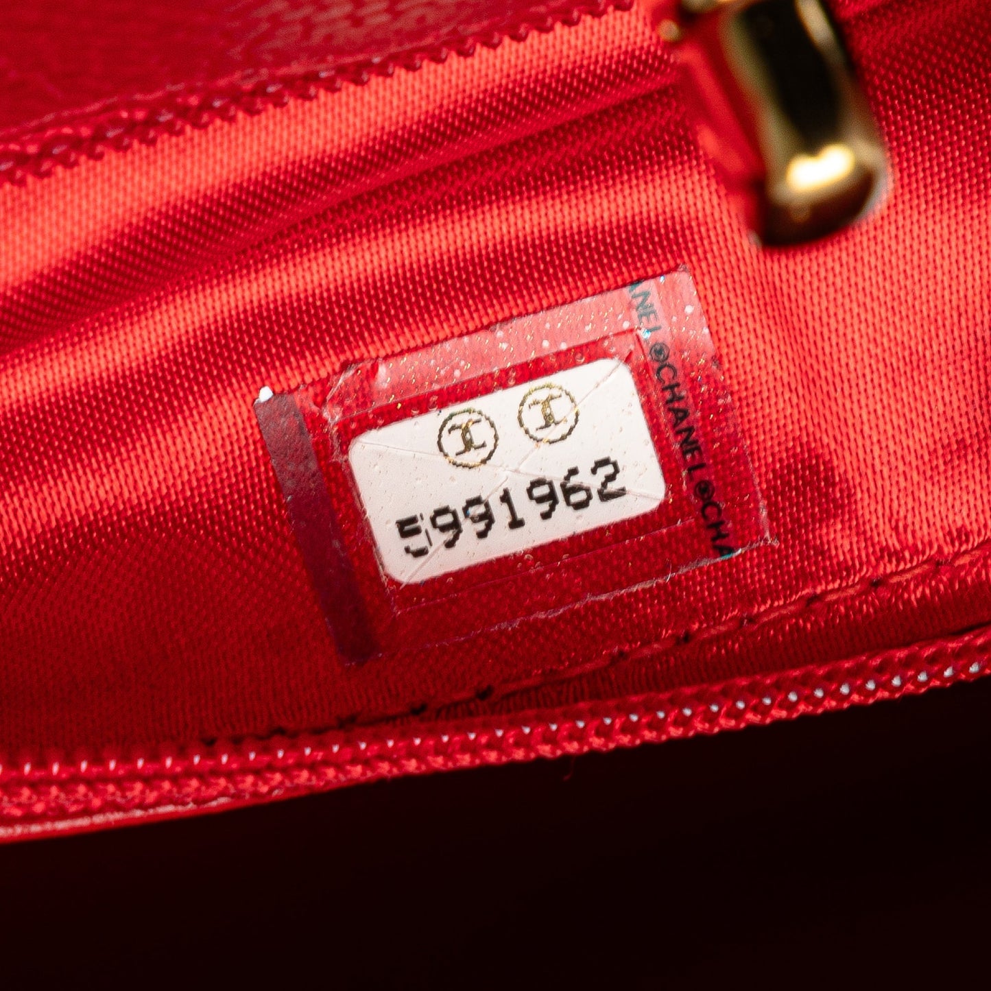 Chanel Sac CC Caviar Turn Lock Chain Tote