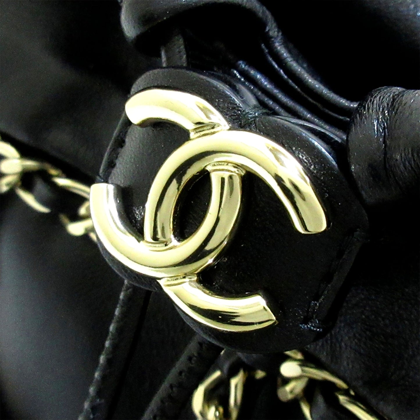 Chanel Sac CC Chain Lambskin Leather Bucket Bag