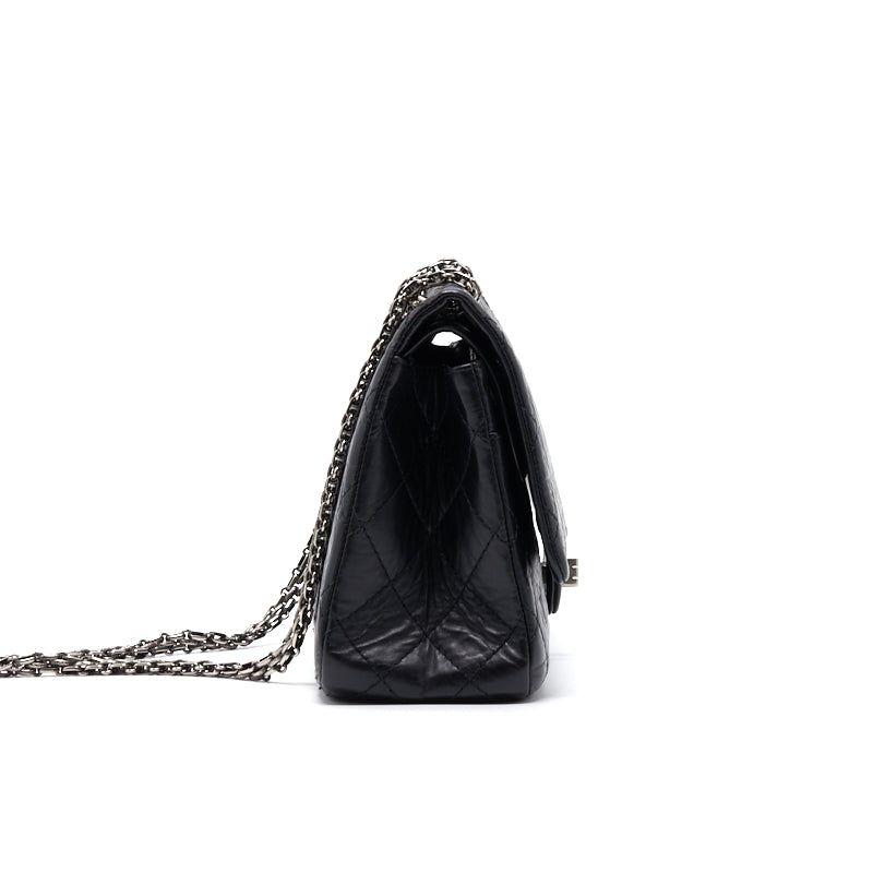 Chanel reissue 2.55 medium bag