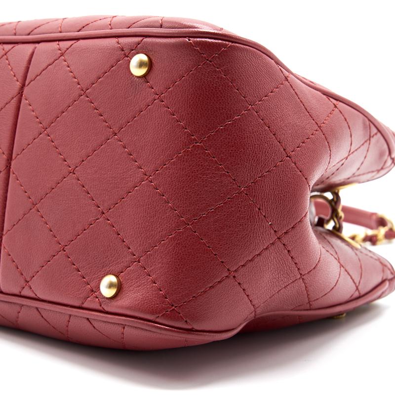Chanel 2019 NEW YORK SAC Hobo Bag mini limited edition red