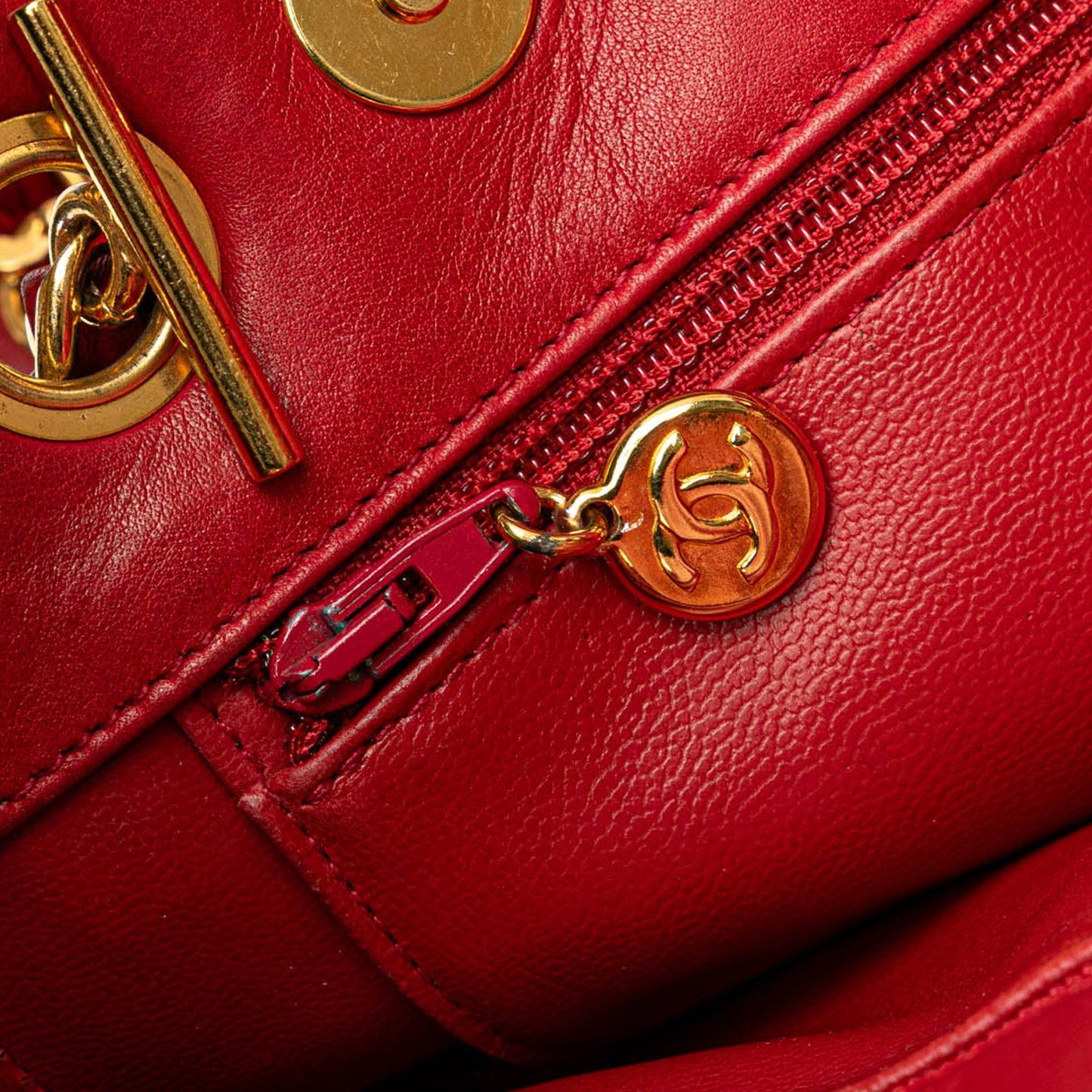 Chanel Sac CC Lambskin Chain Tote