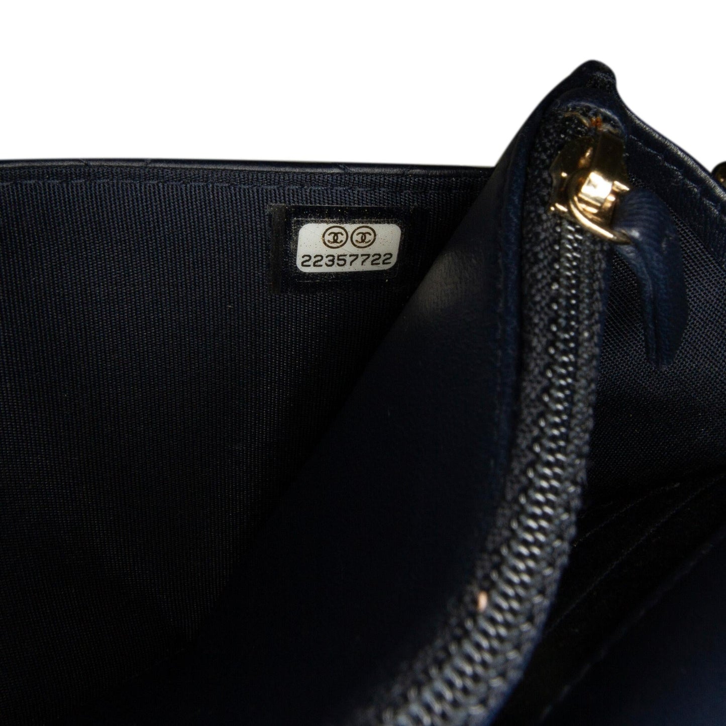 Chanel Boy Wallet On Chain (SHG-rJw1jW)