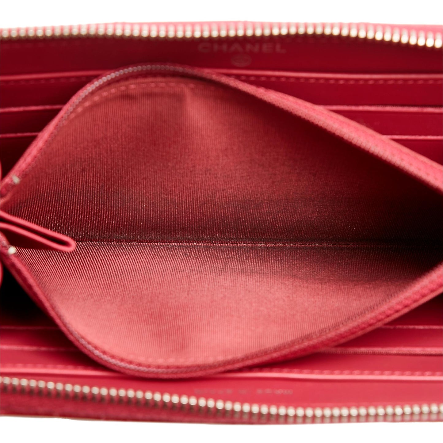 Chanel Brilliant Patent Zip Around Wallet (SHG-7wYhd4)