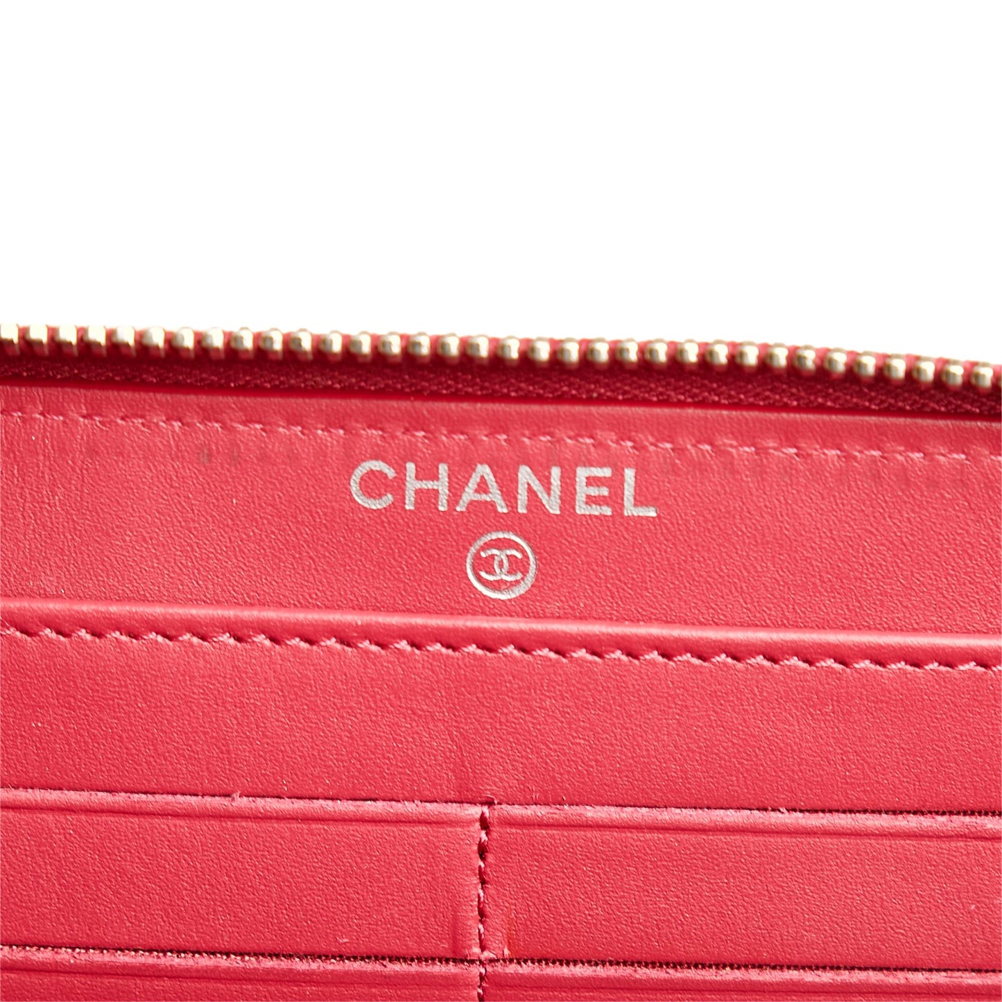 Chanel Brilliant Patent Zip Around Wallet (SHG-7wYhd4)
