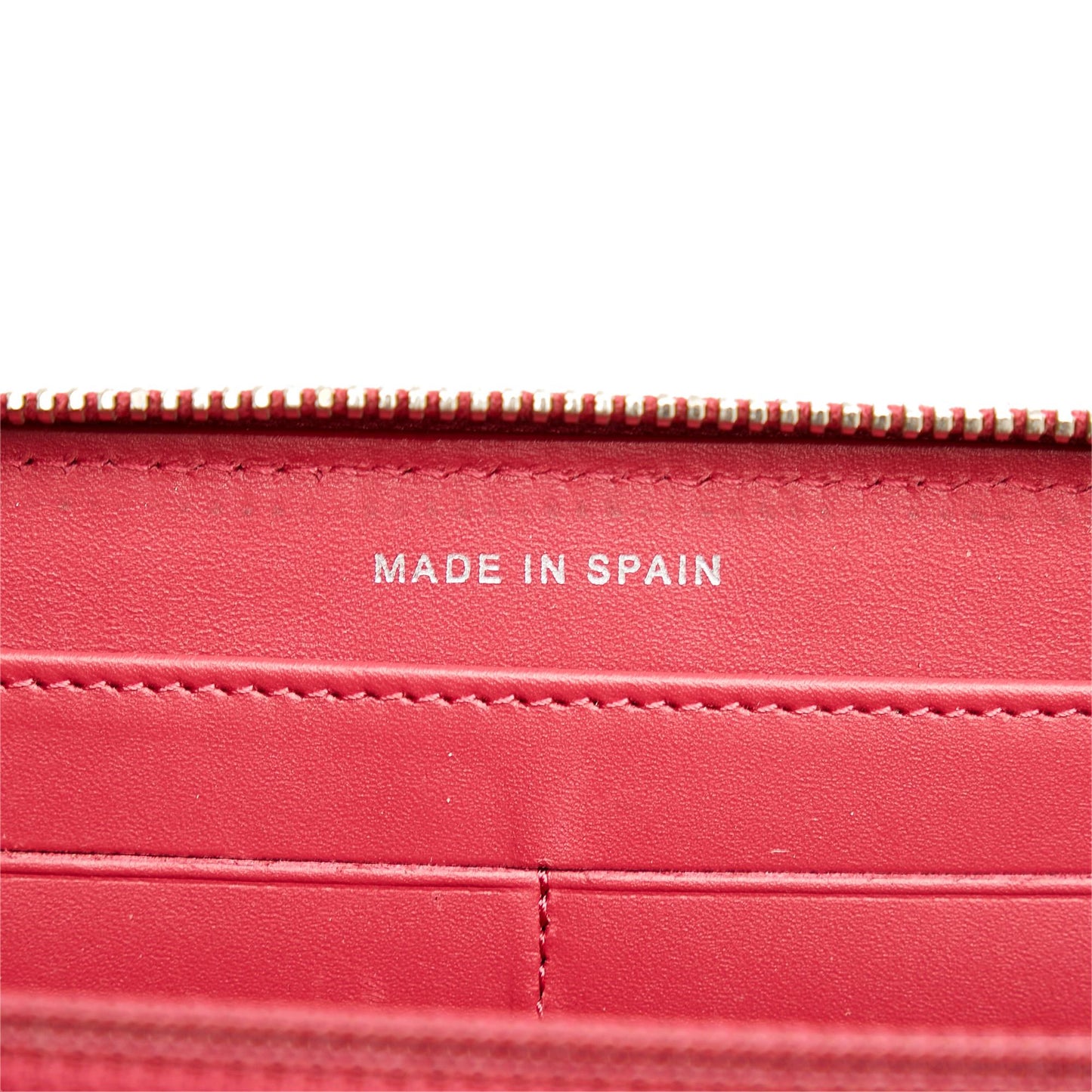Chanel Brilliant Patent Zip Around Wallet (SHG-7wYhd4)