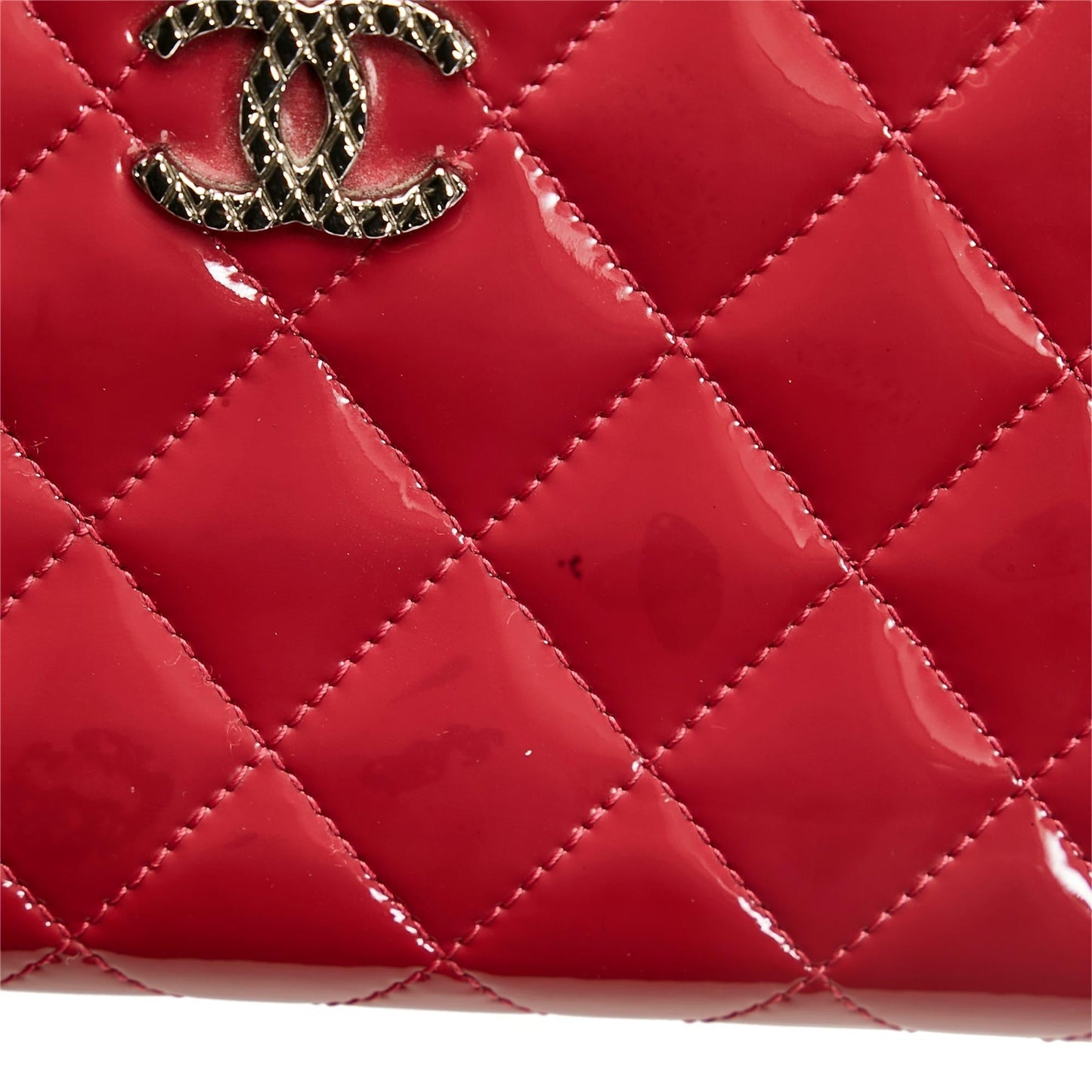 Chanel Brilliant Patent Zip Around Wallet (SHG-7wYhd4)