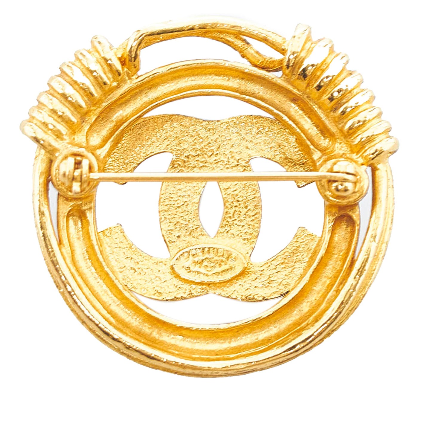Chanel CC Brooch (SHG-zkE6ur)